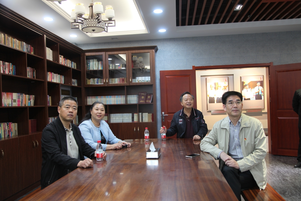 2019年10月11日，連云港市退役軍人事務局王永仕局長一行到1號樓參觀展館